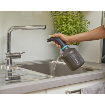 Обприскувач акумуляторний GARDENA 1 л (11114-20.000.00) Обприскувач акумуляторний GARDENA 1 л (11114-20.000.00)