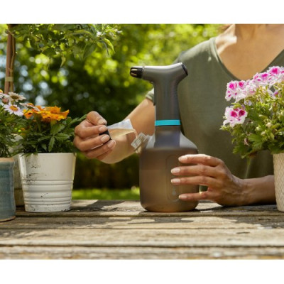Обприскувач акумуляторний GARDENA 1 л (11114-20.000.00) Обприскувач акумуляторний GARDENA 1 л (11114-20.000.00)