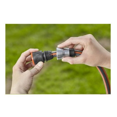 Пістолет для поливу + конектор Gardena Premium 2в1 (18306-20.000.00) Пістолет для поливу + конектор Gardena Premium 2в1 (18306-20.000.00)
