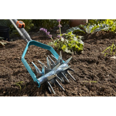 Культиватор чотиризірковий Gardena Combisystem 14 см(03196-20.000.00) Культиватор чотиризірковий Gardena Combisystem 14 см(03196-20.000.00)