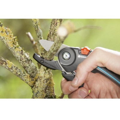 Секатор Gardena Comfort A/M з наковаленкою 23 мм(08903-20.000.00) Секатор Gardena Comfort A/M з наковаленкою 23 мм(08903-20.000.00)