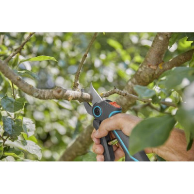 Секатор акумуляторний Gardena AssistCut 25 мм(12222-20.000.00) Секатор акумуляторний Gardena AssistCut 25 мм(12222-20.000.00)