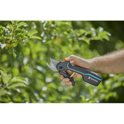 Секатор акумуляторний Gardena AssistCut 25 мм(12222-20.000.00) Секатор акумуляторний Gardena AssistCut 25 мм(12222-20.000.00)