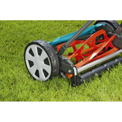Газонокосарка механічна Gardena Classic 400 (04018-20.000.00) Газонокосарка механічна Gardena Classic 400 (04018-20.000.00)