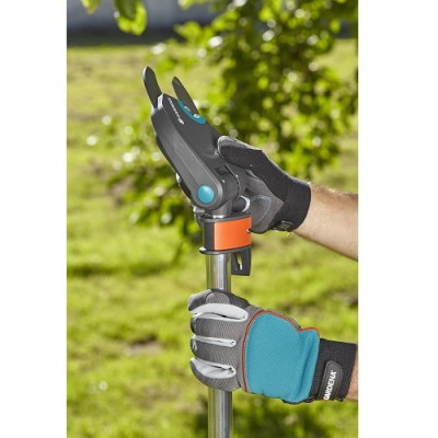 Висоторіз для зелених гілок GARDENA StarСut 160 Plus 32 мм(12000-20.000.00) Висоторіз для зелених гілок GARDENA StarСut 160 Plus 32 мм(12000-20.000.00)