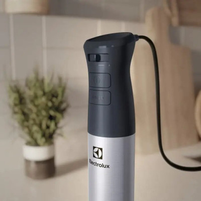Погружной блендер Electrolux E5HB2-8SS