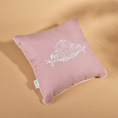 Подушка ROYAL з вишивкою ТМ IDEIA 45х45 см пудра ( 8-11131*003 ) Подушка ROYAL з вишивкою ТМ IDEIA 45х45 см пудра ( 8-11131*003 )