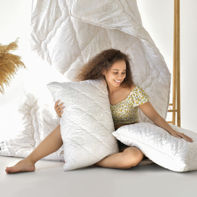 Подушка для сну Air Dream Classic ТМ IDEIA 70*70 см троянди ( 8-11755*001 ) Подушка для сну Air Dream Classic ТМ IDEIA 70*70 см троянди ( 8-11755*001 )
