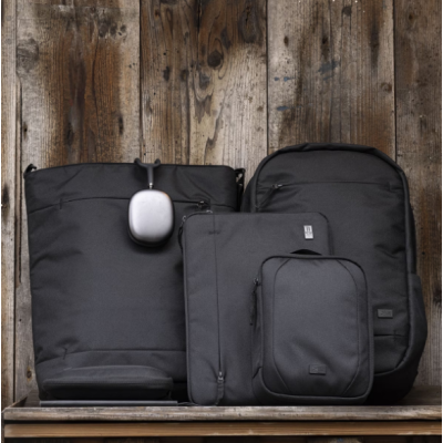 Чохол Case Logic Invigo Eco Accessory Case INVIAC-102 Black