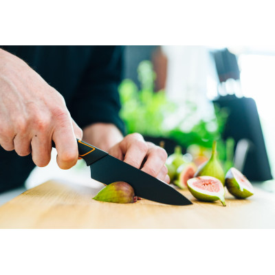 Кухонный нож Fiskars Santoku Edge поварской азиатский 17 см Black 1003097