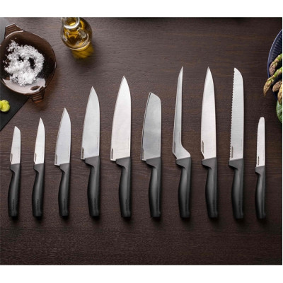 Ніж для м'яса Fiskars Hard Edge 22 см (1051760) Ніж для м'яса Fiskars Hard Edge 22 см (1051760)