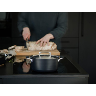 Ніж для очищення овочів Fiskars Royal 7 см 1016466