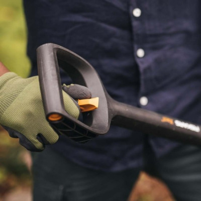 Телескопическая лопата Fiskars Xact (1066733)