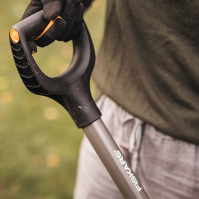 Лопата штикова Fiskars Ergonomic (1066708)