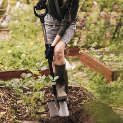 Лопата з заокругленим лезом Fiskars Ergonomic (1066710)