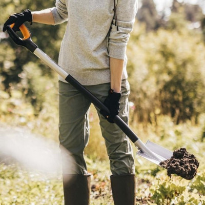 Лопата штикова закруглена Fiskars Xact™ (1066729)