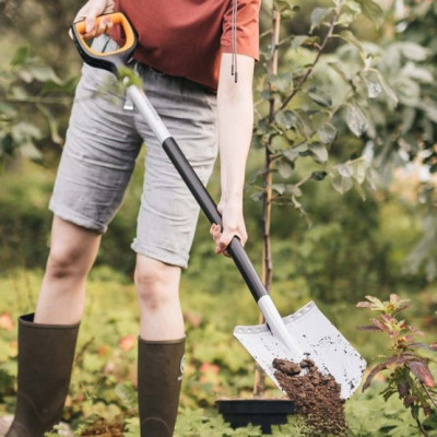 Лопата штикова закруглена Fiskars Xact™ (1066729)