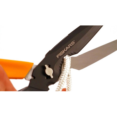 Багатофункціональні ножиці Fiskars Cuts + More 23 см леза з титановим покриттям 1000809 Багатофункціональні ножиці Fiskars Cuts + More 23 см леза з титановим покриттям 1000809
