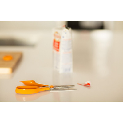 Класичні манікюрні ножиці з круглим наконечником Fiskars Classic 1003028 Класичні манікюрні ножиці з круглим наконечником Fiskars Classic 1003028
