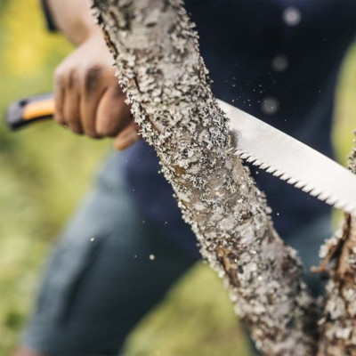 Складная пилка Fiskars Plus™ SW69 (1067553) Складная пилка Fiskars Plus™ SW69 (1067553)