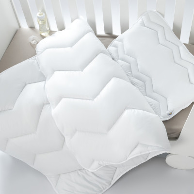 Подушка дитяча Comfort ТM PAPAELLA 40х60 см зигзаг/біле ( 8-29615*003 ) Подушка дитяча Comfort ТM PAPAELLA 40х60 см зигзаг/біле ( 8-29615*003 )