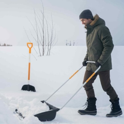 Скрепер-волокуша для прибирання снігу Fiskars SnowXpert 143021 (1003470) Скрепер-волокуша для прибирання снігу Fiskars SnowXpert 143021 (1003470)