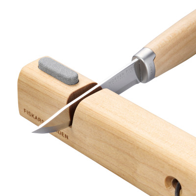 Точило Fiskars для топоров и ножей Norden™ 1071898 Точило Fiskars для топоров и ножей Norden™ 1071898