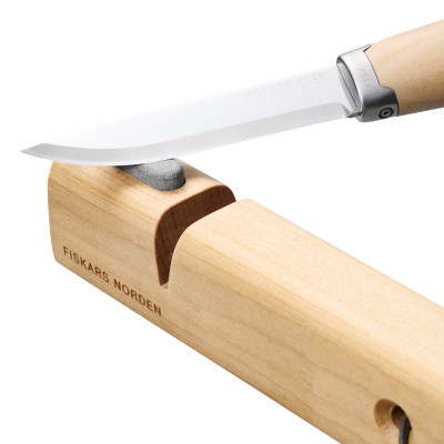 Точило Fiskars для топоров и ножей Norden™ 1071898 Точило Fiskars для топоров и ножей Norden™ 1071898
