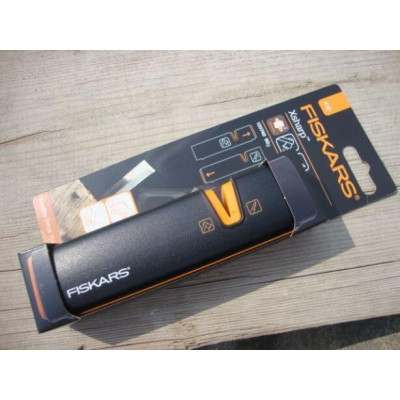 Точило Fiskars для сокир і ножів Fiskars Xsharp ™ 120740 (1000601) Точило Fiskars для сокир і ножів Fiskars Xsharp ™ 120740 (1000601)