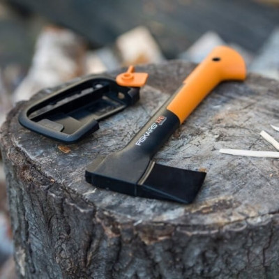Універсальна сокира Fiskars XS X7 121423 (1015618) Універсальна сокира Fiskars XS X7 121423 (1015618)