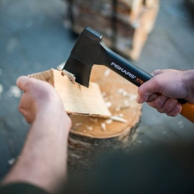 Універсальна сокира Fiskars XS X7 121423 (1015618) Універсальна сокира Fiskars XS X7 121423 (1015618)