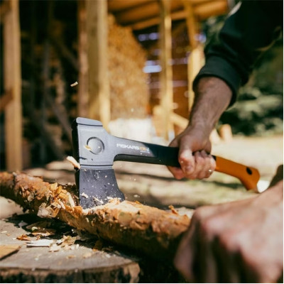 Універсальна сокира Fiskars X-series X18 Universal S 1069103