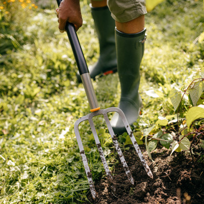 Садові вила Fiskars Ergonomiс 1070679